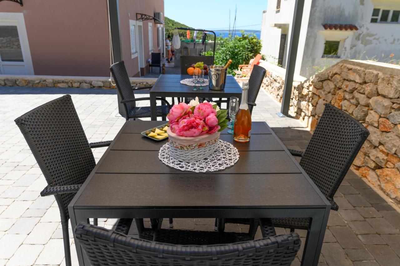 Apartments Forever Miholascica Extérieur photo